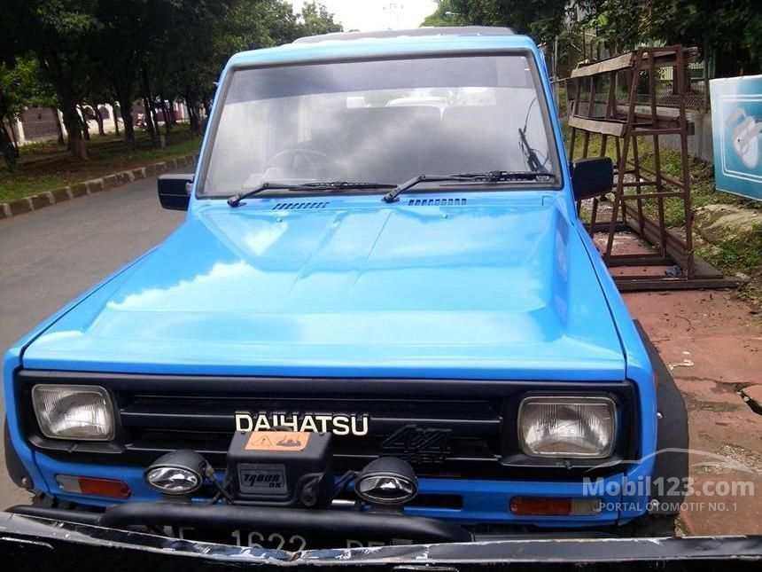 Jual Mobil  Daihatsu Taft 1990 2 8 di  Jawa Barat Manual SUV 