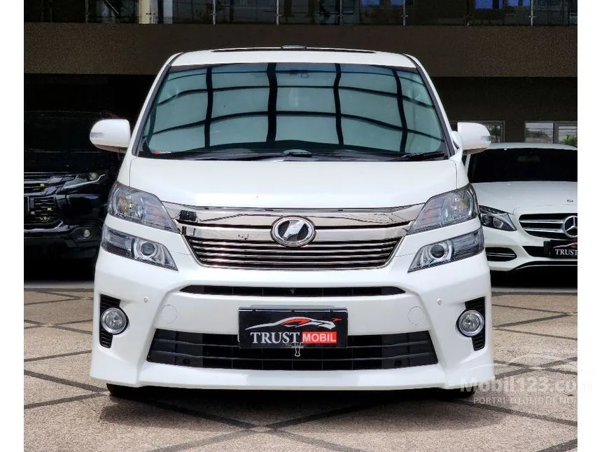 Jual Mobil Toyota Vellfire 2013 ZG 2.4 di Jawa Timur Automatic Van Wagon Putih Rp 339.000.000