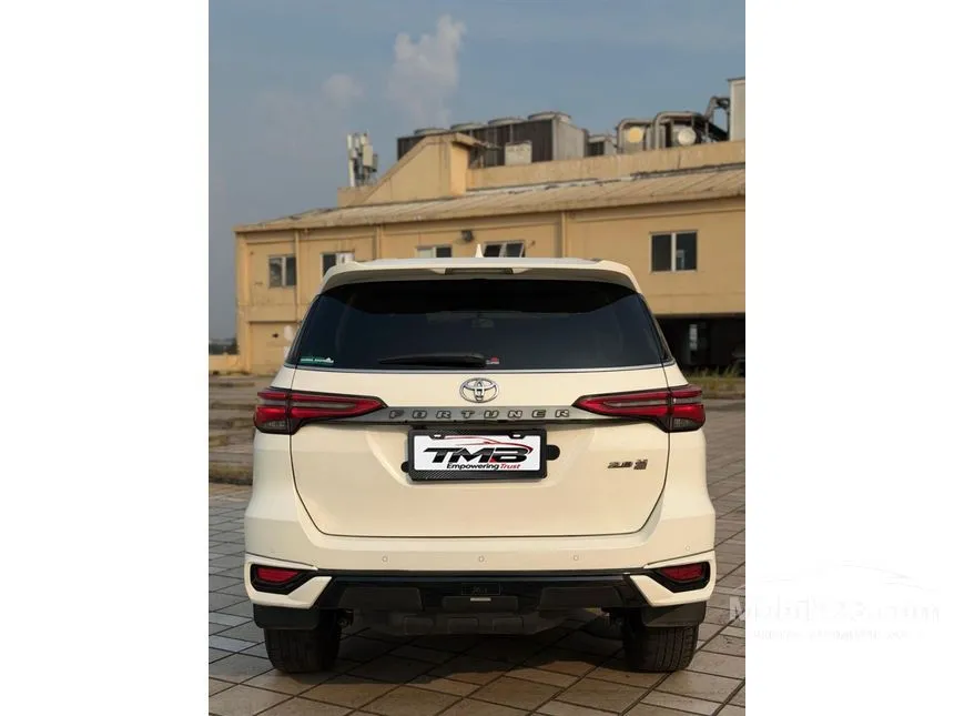 2022 Toyota Fortuner GR Sport 4X2 SUV