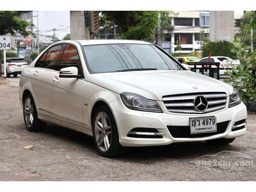 2011 Mercedes-Benz C250 Avantgarde CDI BlueEFFICIENCY Sedan