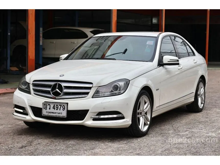 2011 Mercedes-Benz C250 Avantgarde CDI BlueEFFICIENCY Sedan