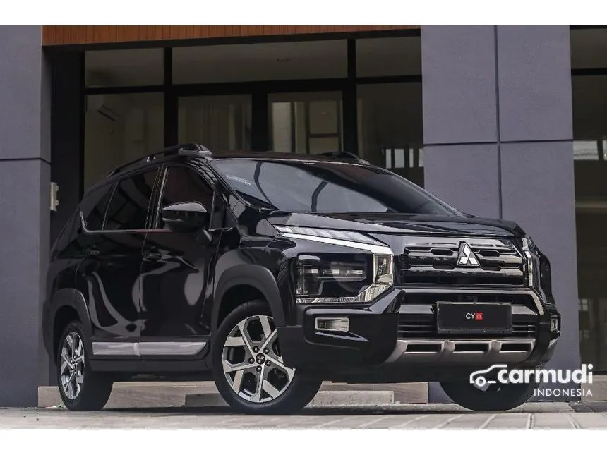 Jual Mobil Mitsubishi Xpander Cross 2023 Premium 1.5 di Banten Automatic MPV Hitam Rp 255.000.000