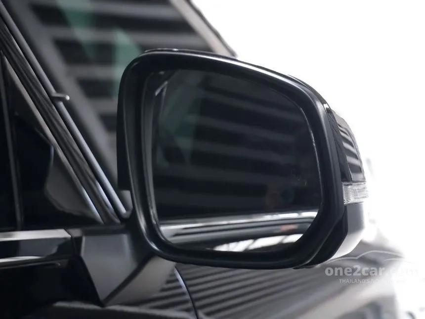 2026 Toyota ALPHARD HEV Luxury Van