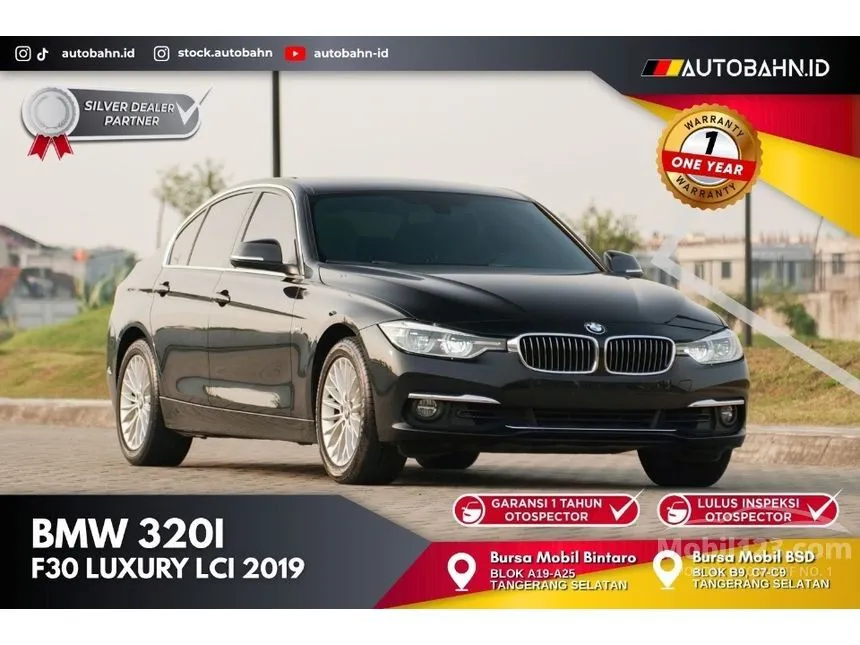 2018 BMW 320i Luxury Sedan