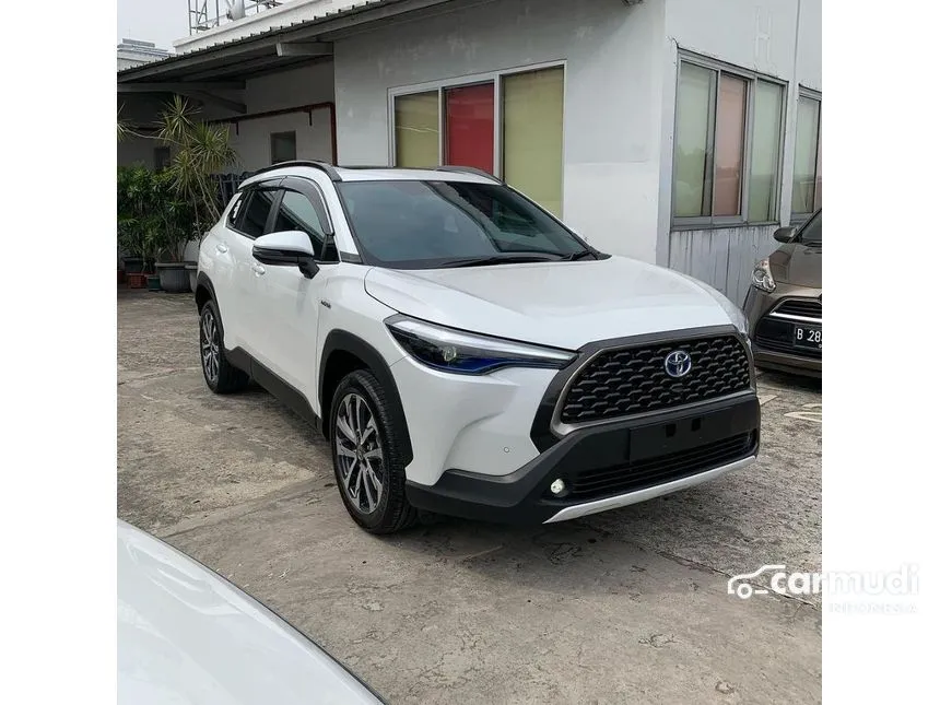 Jual Mobil Toyota Corolla Cross 2024 Hybrid 1.8 di DKI Jakarta Automatic Wagon Silver Rp 550.000.000