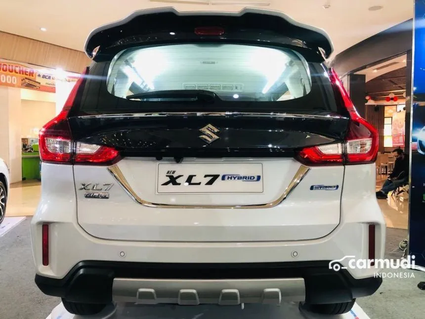 2025 Suzuki XL7 Alpha Hybrid (Two Tone) SUV