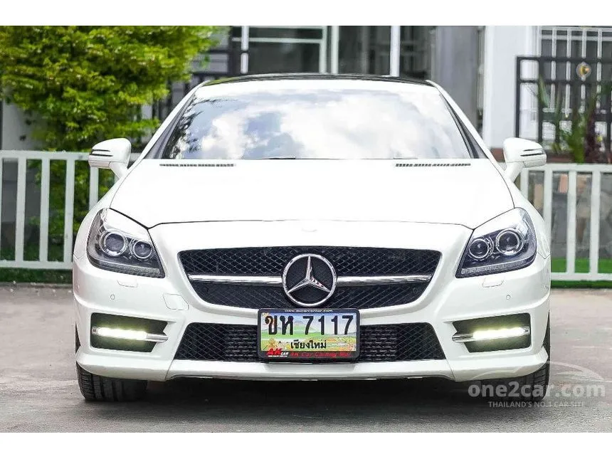 2013 Mercedes-Benz SLK200 BlueEFFICIENCY AMG Dynamic Convertible