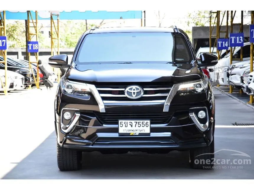 2016 Toyota FORTUNER V SUV