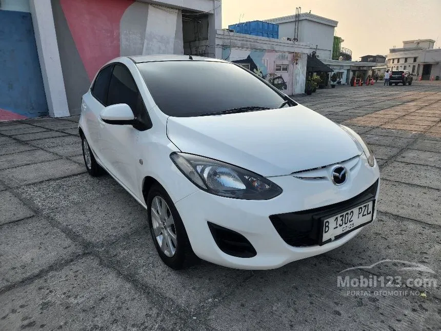 Jual Mobil Mazda 2 2012 R 1.5 di DKI Jakarta Automatic Hatchback Putih Rp 80.000.000