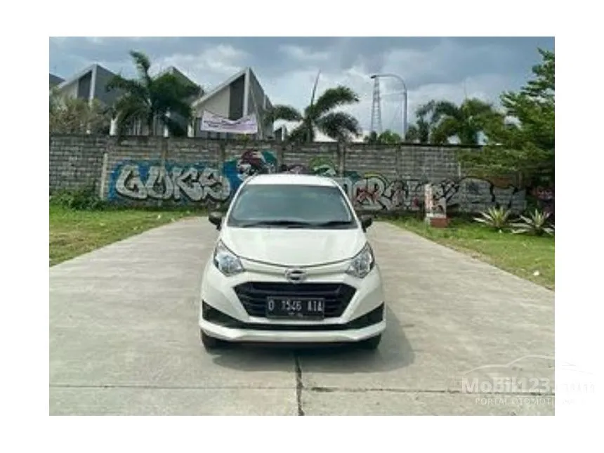 Jual Mobil Daihatsu Sigra 2019 D 1.0 di Jawa Barat Manual MPV Putih Rp 105.000.000