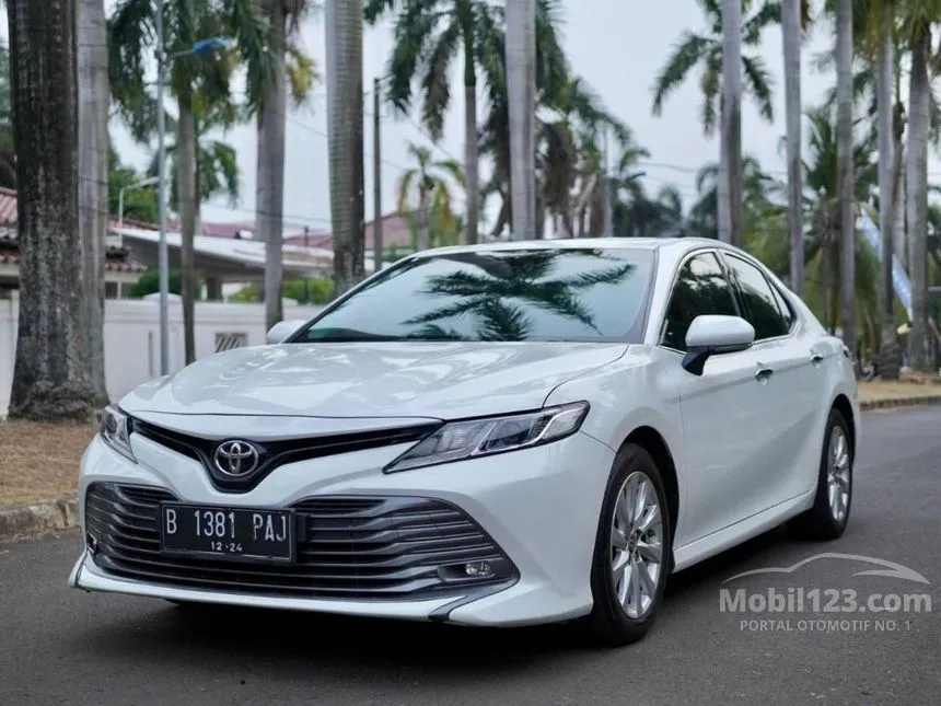 2019 Toyota Camry V Sedan