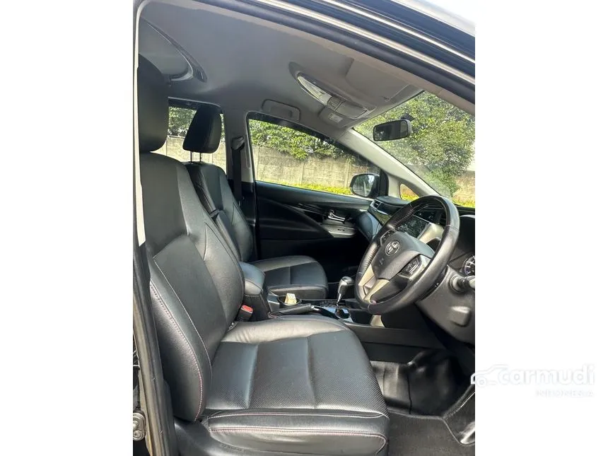 2021 Toyota Kijang Innova Venturer MPV