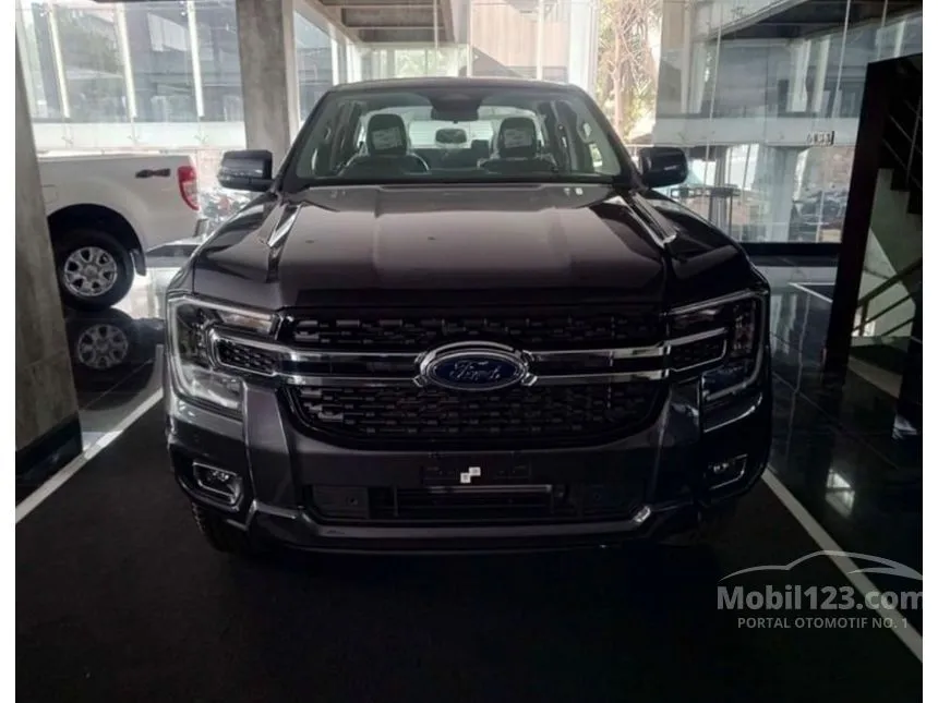 Jual Mobil Ford Ranger 2024 XLT Dual Cab 2.0 di Riau Automatic Pick