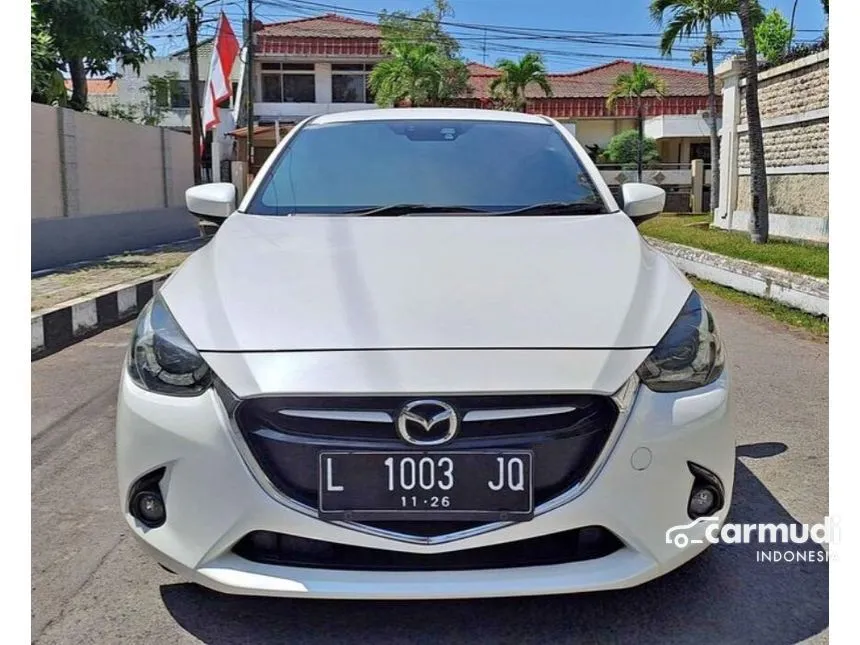 Jual Mobil Mazda 2 2015 GT 1.5 di Jawa Timur Automatic Hatchback Putih Rp 197.000.000