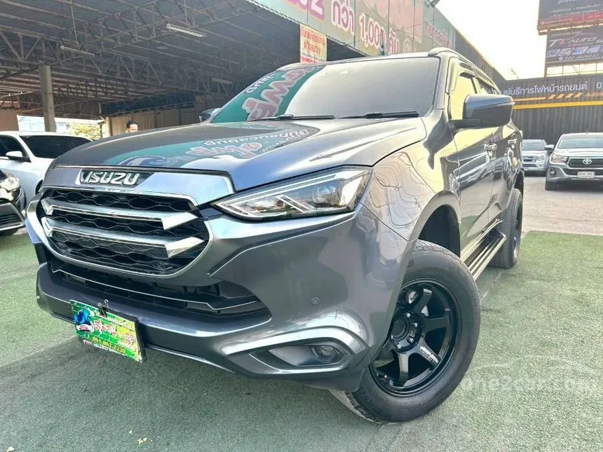 2022 Isuzu MU-X Ultimate SUV