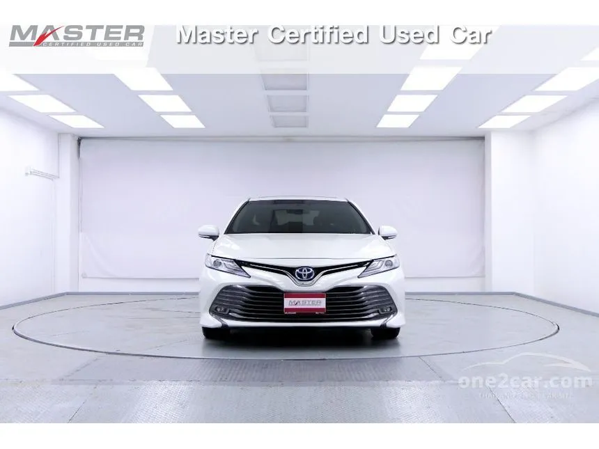 2019 Toyota Camry Hybrid Sedan