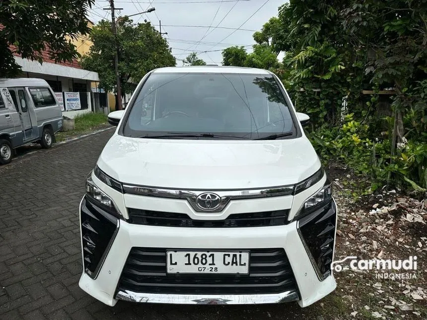 Jual Mobil Toyota Voxy 2018 2.0 di Jawa Timur Automatic Wagon Putih Rp 355.000.000