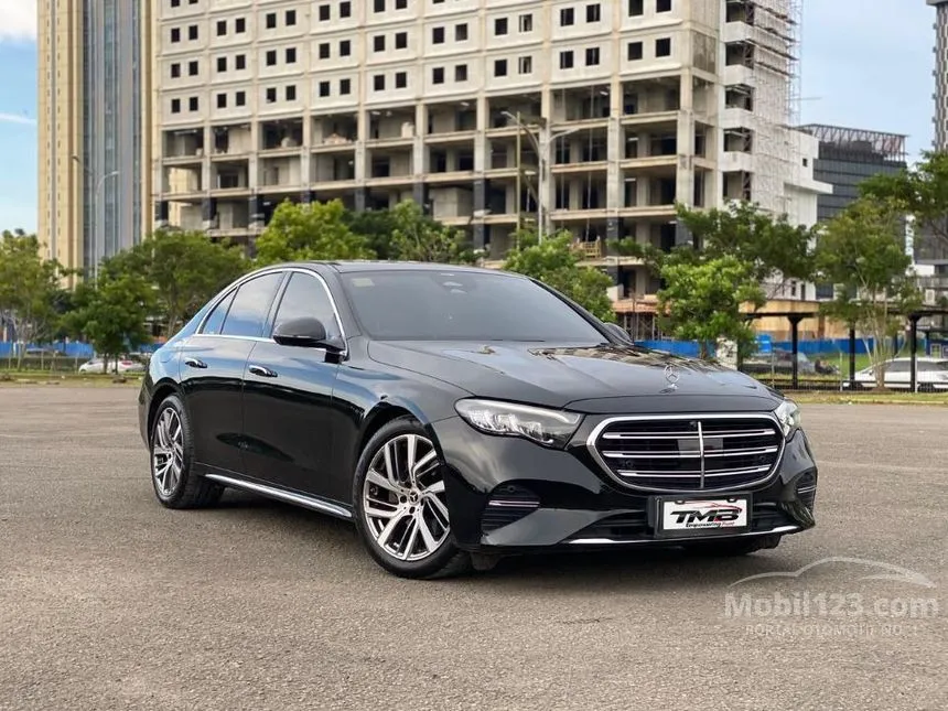 2022 Mercedes-Benz C300 AMG Line Sedan