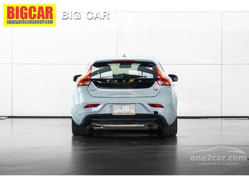 2013 Volvo V40 T5 Cross Country Wagon