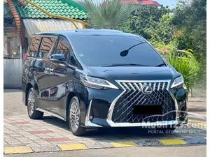 2022 Lexus LM 350 3.5 4 Seater MPV VIP LOW KM