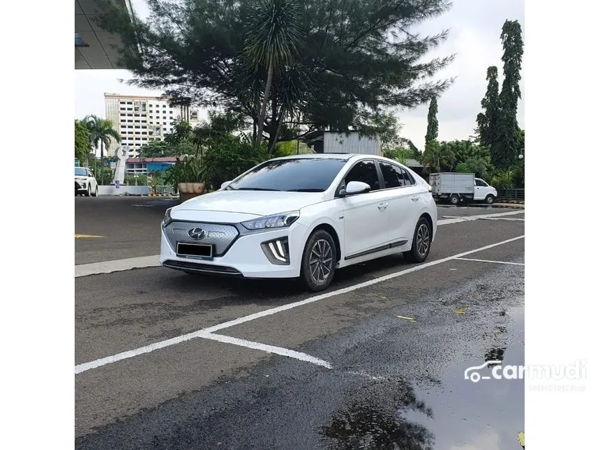 2021 Hyundai IONIQ Signature Coupe