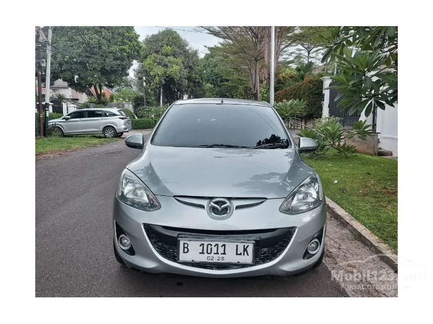 Jual Mobil Mazda 2 2012 V 1.5 di Banten Automatic Hatchback Silver Rp 105.000.000
