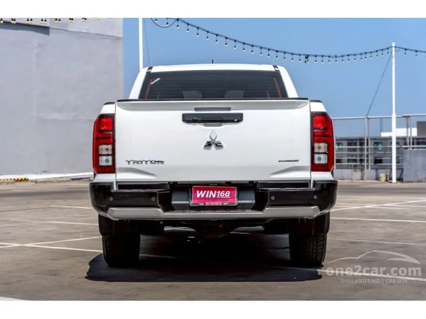 2025 Mitsubishi TRITON Plus Black Edition Pickup