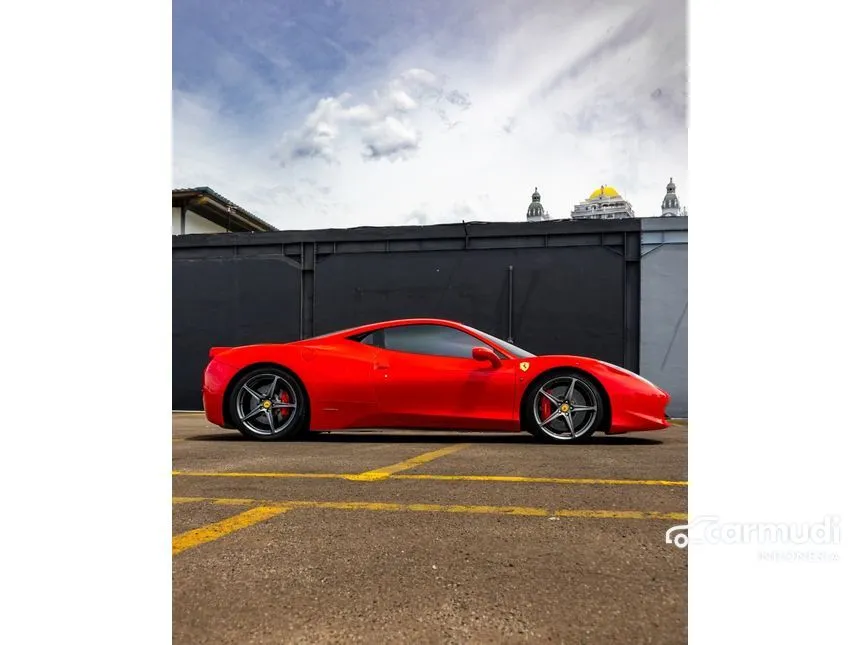 2011 Ferrari 458 Italia Coupe