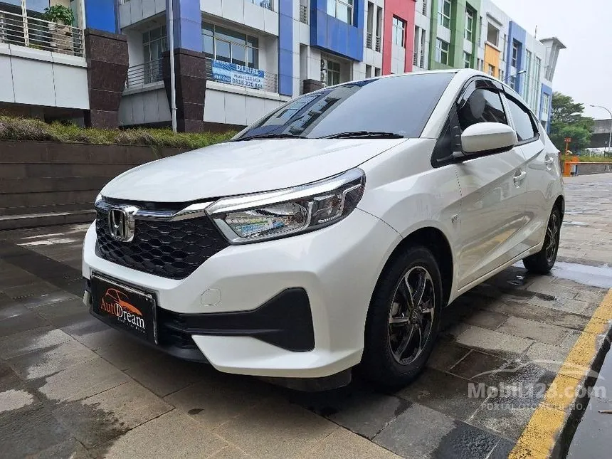Jual Mobil Honda Brio 2023 E Satya 1.2 di Jawa Barat Manual Hatchback Putih Rp 144.000.000