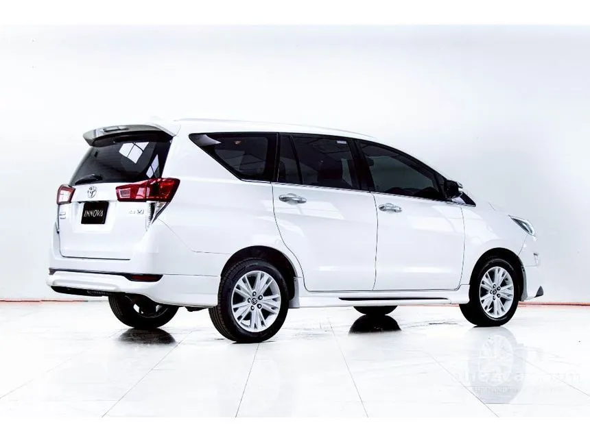 2017 Toyota INNOVA Crysta V Wagon