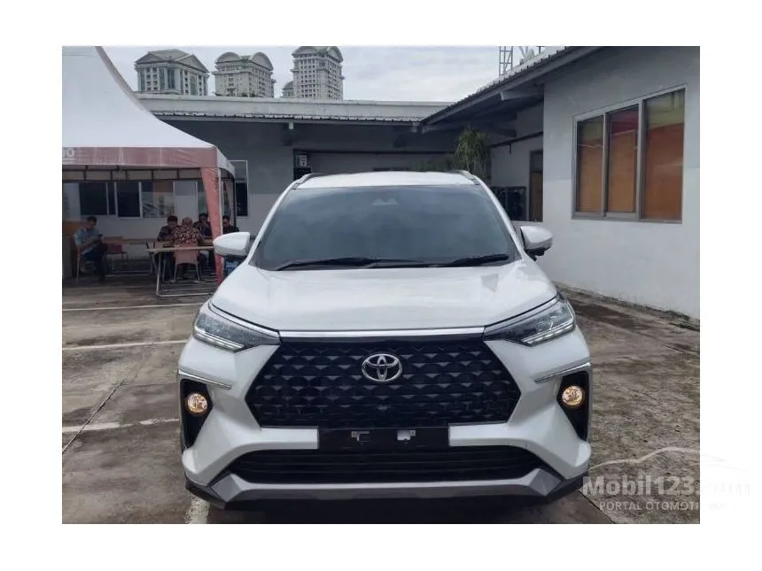 Jual Mobil Toyota Veloz 2024 Q 1.5 di Bangka Belitung Automatic Wagon Putih Rp 297.800.000