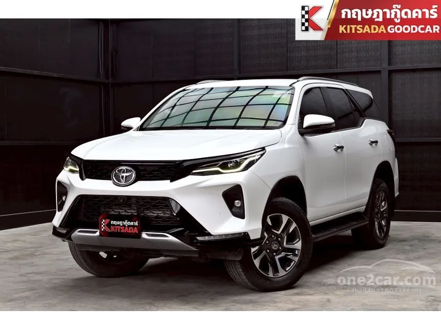 2022 Toyota FORTUNER Leader V SUV
