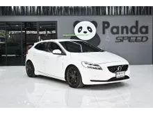 2017 Volvo V40 2.0 (ปี 13-16) T4 Wagon