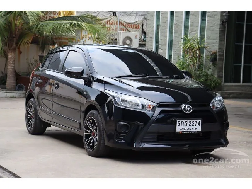 2017 Toyota YARIS J Hatchback
