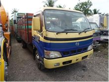 2014 - Hino Dutro NVG (M)