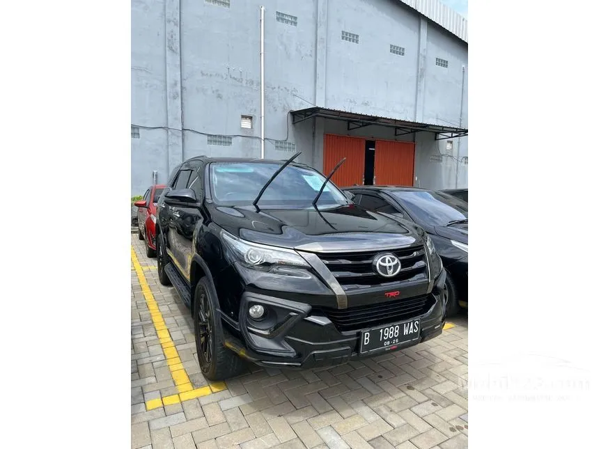 Jual Mobil Toyota Fortuner 2020 VRZ TRD 4X2 2.4 di Jawa Barat Automatic SUV Hitam Rp 425.000.000