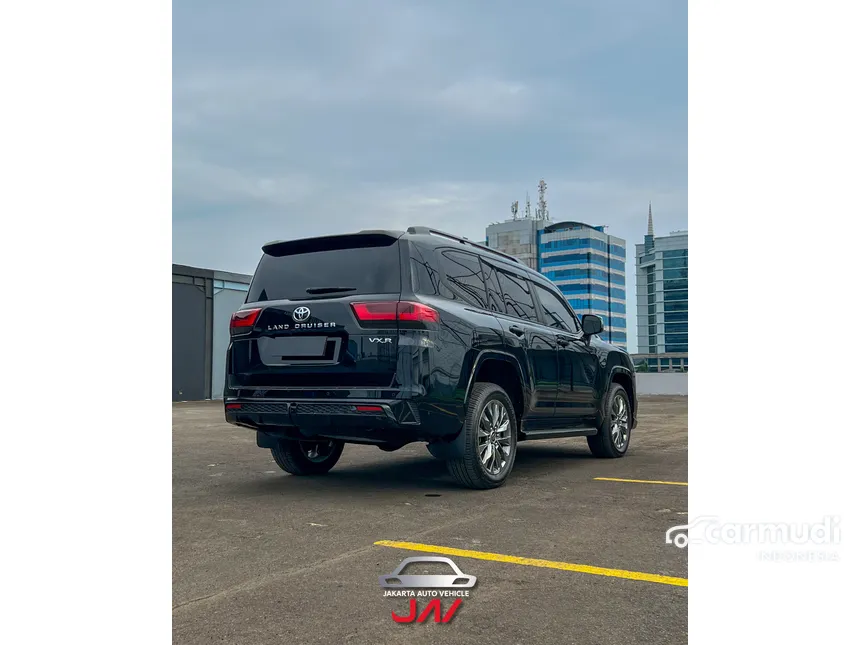 2023 Toyota Land Cruiser 300 VX-R SUV