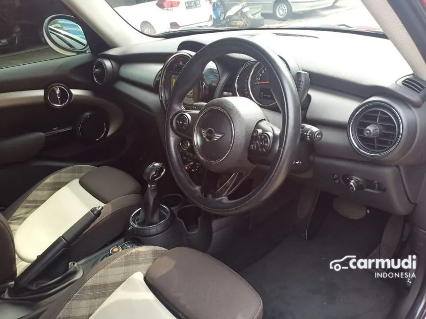 2015 MINI Cooper Hatchback