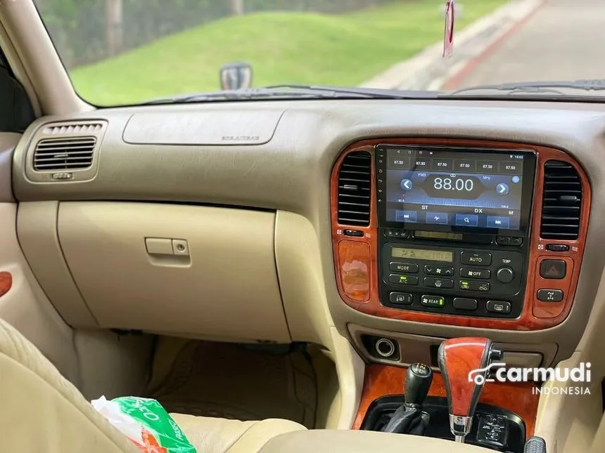 2001 Toyota Land Cruiser Cygnus V8 Wagon