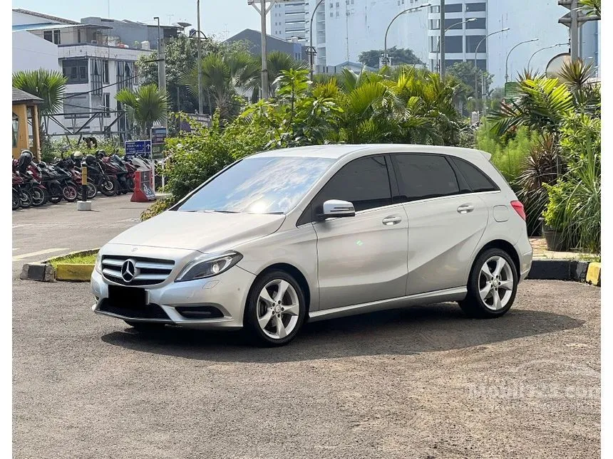 Jual Mobil Mercedes-Benz B200 2014 Sport 1.6 Di DKI Jakarta Automatic ...