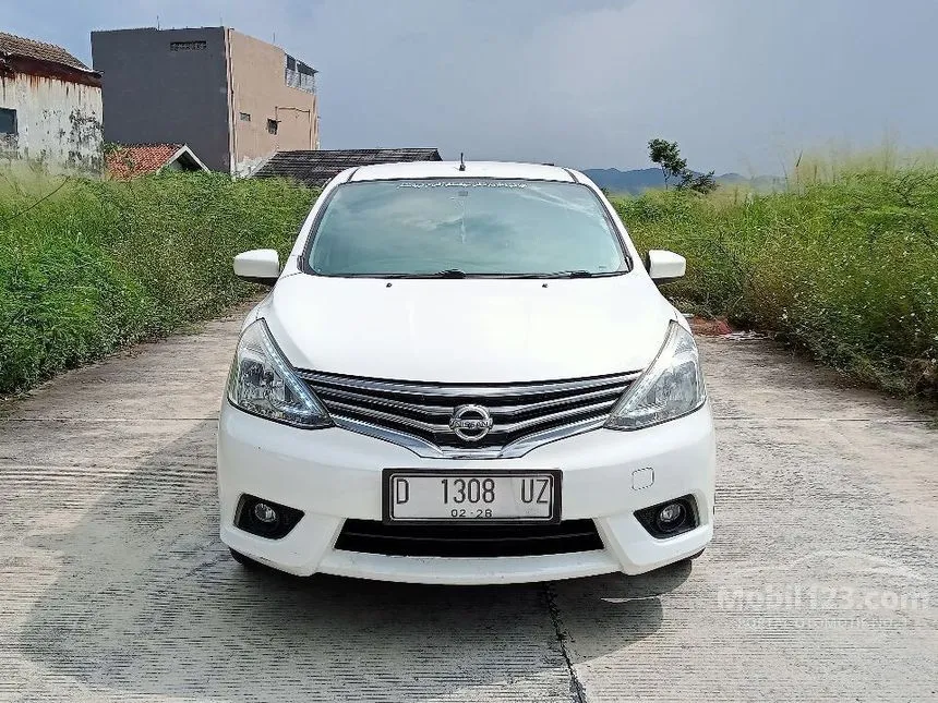 Jual Mobil Nissan Grand Livina 2013 XV 1.5 di Jawa Barat Manual MPV Putih Rp 95.000.000