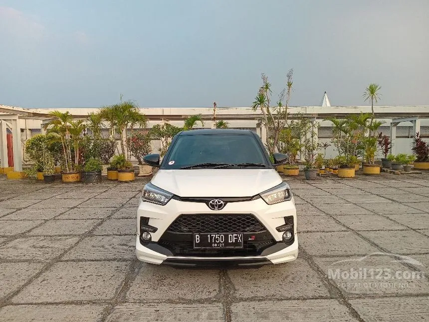 Jual Mobil Toyota Raize 2022 GR Sport 1.0 di DKI Jakarta Automatic Wagon Hitam Rp 219.000.000