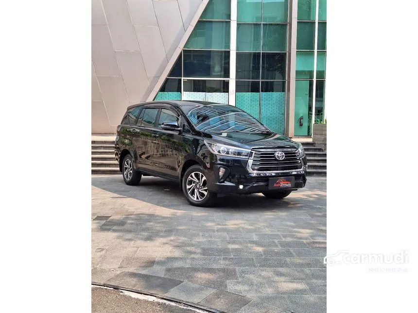 2022 Toyota Kijang Innova V MPV