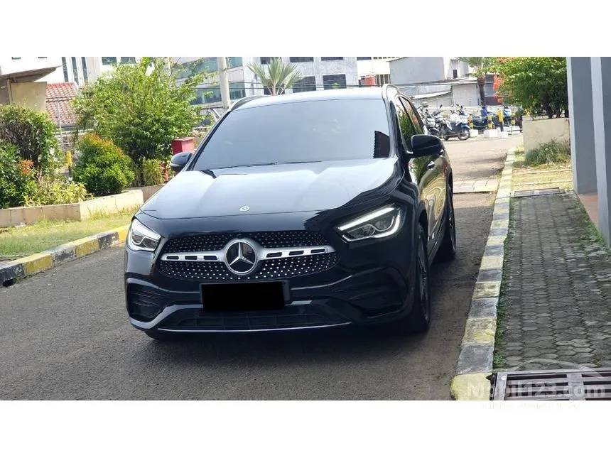 2023 Mercedes-Benz GLA200 AMG Line SUV