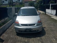 2002 Honda Stream 2.0 2 MPV