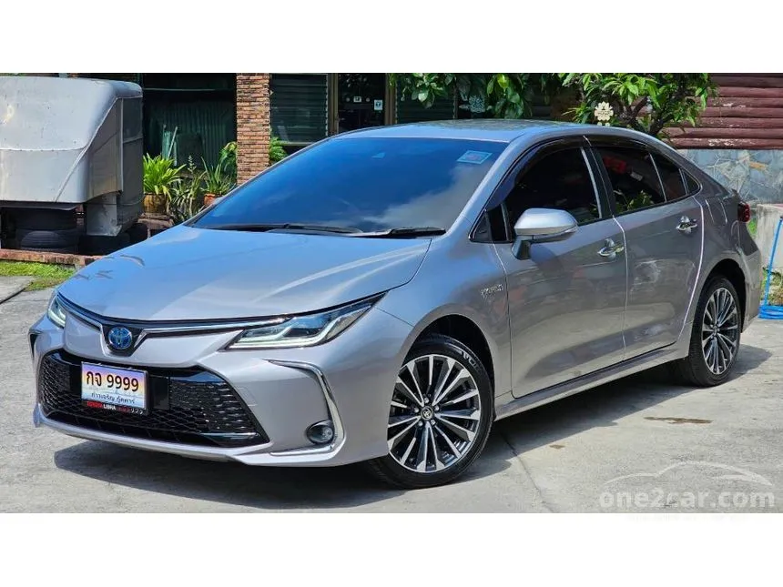 2023 Toyota Corolla Altis Hybrid Premium Sedan
