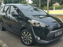 (TDP 18 JT) 2016 Toyota Sienta 1.5 V Manual Hitam Terawat