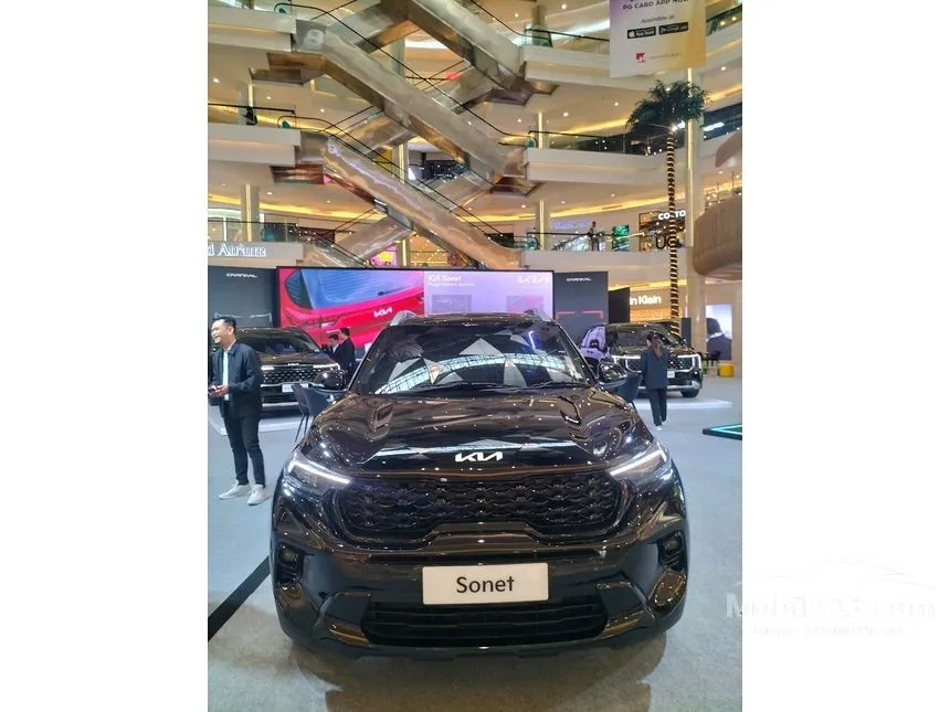 Jual Mobil KIA Sonet 2023 Premiere 1.5 di Jawa Barat Automatic Wagon Hitam Rp 300.000.000