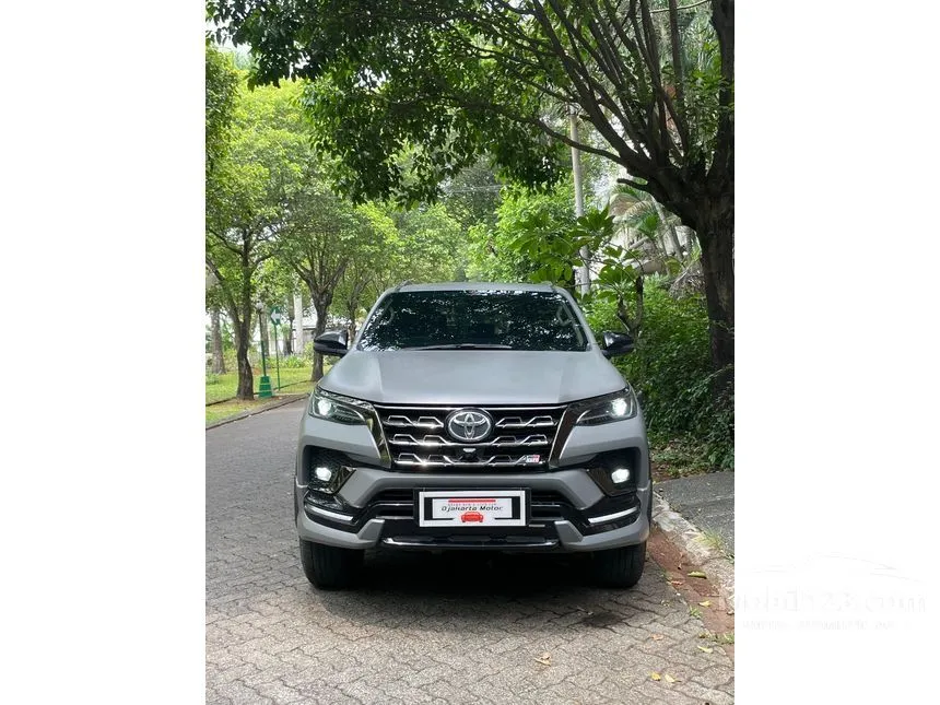 Jual Mobil Toyota Fortuner 2022 GR Sport 2.8 di DKI Jakarta Automatic SUV Silver Rp 535.000.000