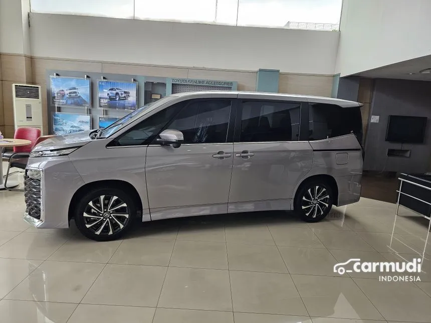 2024 Toyota Voxy Van Wagon